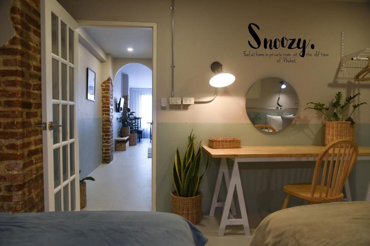 Snoozy Guesthouse Phuket Kültér fotó